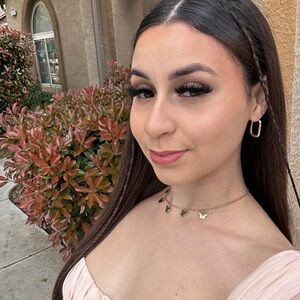 Meet your Posher, Haley